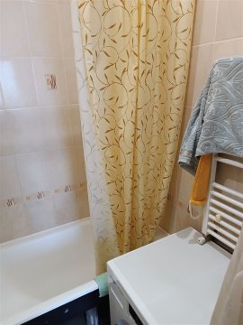 2-к квартира, 1/3 эт., 62м²
