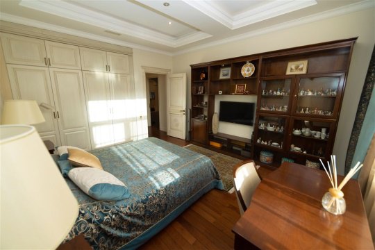 3-к квартира, 2/3 эт., 175м²