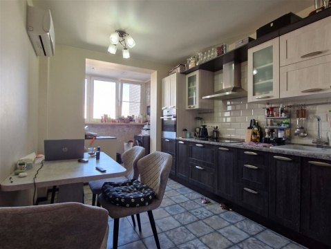 2-к квартира, 13/17 эт., 58м²