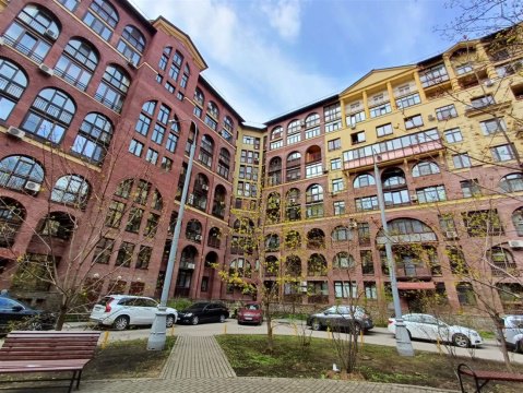 5-к квартира, 4/10 эт., 125м²