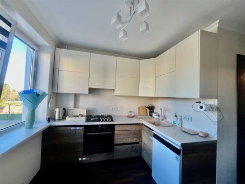 2-к квартира, 4/5 эт., 52м²