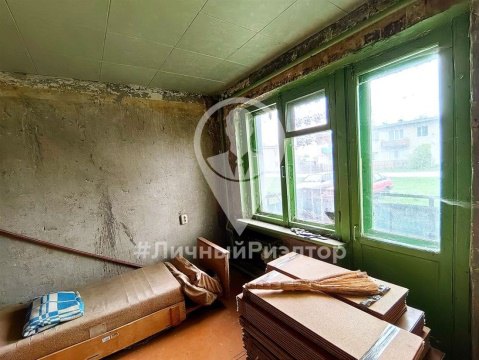 3-к квартира, 1/3 эт., 49м²