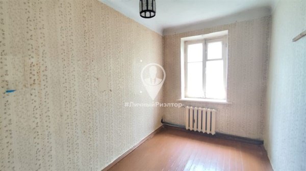 3-к квартира, 1/2 эт., 53м²