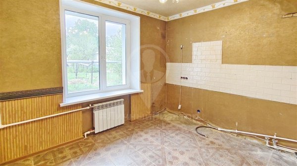 2-к квартира, 1/2 эт., 56м²