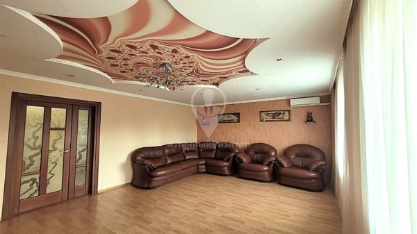 3-к квартира, 5/10 эт., 101м²