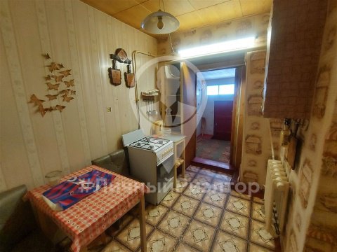 3-к квартира, 1/2 эт., 50м²