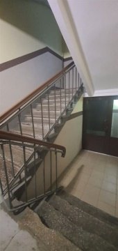 3-к квартира, 1/4 эт., 74м²