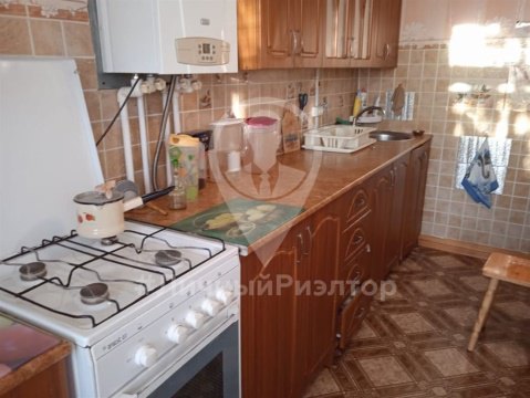 3-к квартира, 1/2 эт., 63м²