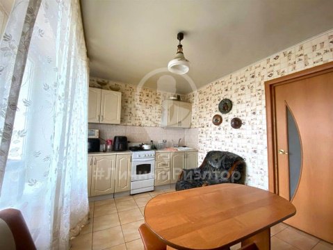 2-к квартира, 9/10 эт., 68м²