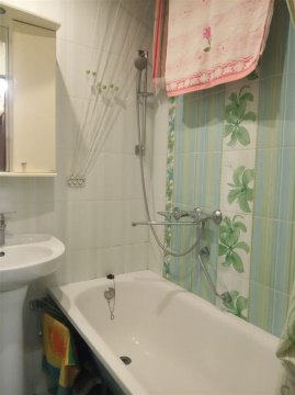 2-к квартира, 5/10 эт., 52м²