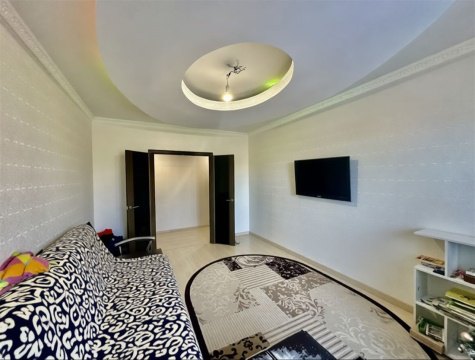 4-к квартира, 6/9 эт., 93м²