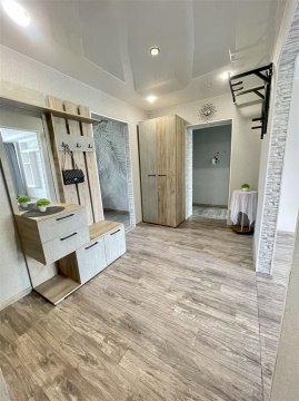 4-к квартира, 1/5 эт., 98м²