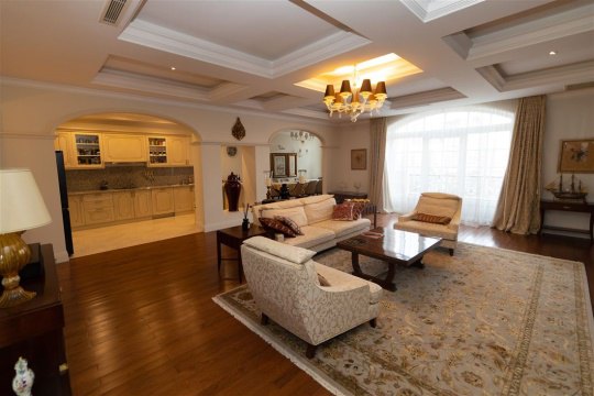 3-к квартира, 2/3 эт., 175м²