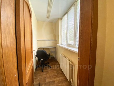 2-к квартира, 1/10 эт., 64м²