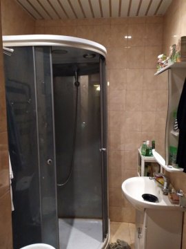 3-к квартира, 1/3 эт., 65м²
