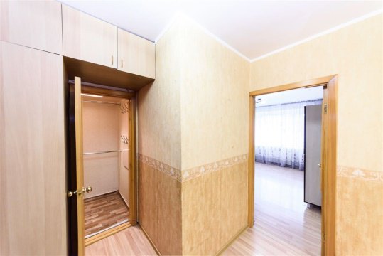 3-к квартира, 1/7 эт., 70м²