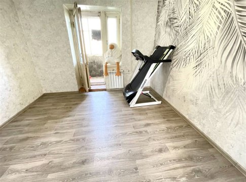 4-к квартира, 1/5 эт., 98м²