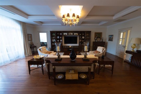 3-к квартира, 2/3 эт., 175м²