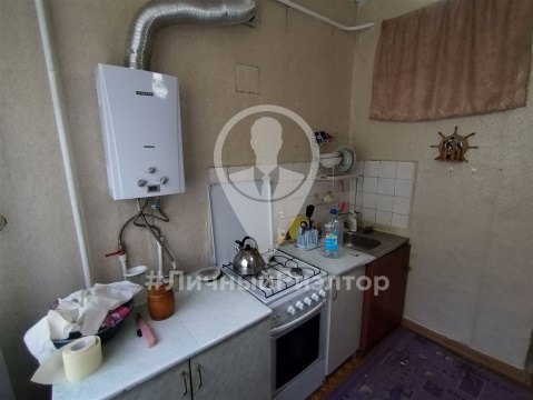 3-к квартира, 1/2 эт., 64м²