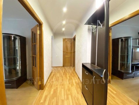 2-к квартира, 1/10 эт., 64м²