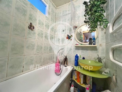 4-к квартира, 3/5 эт., 61м²