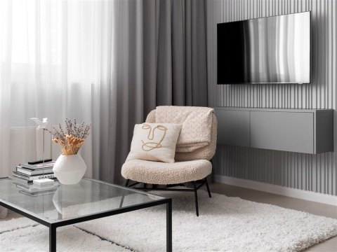 2-к квартира, 3/33 эт., 65м²