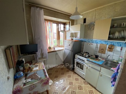 2-к квартира, 9/9 эт., 42м²