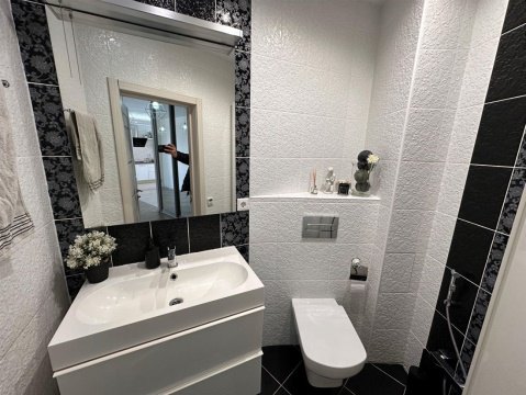 2-к квартира, 13/19 эт., 62м²