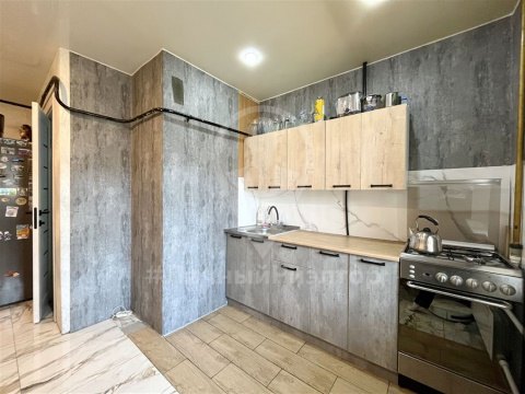 2-к квартира, 1/5 эт., 42м²