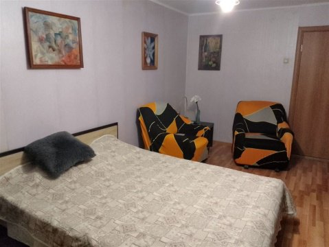 2-к квартира, 4/10 эт., 50м²