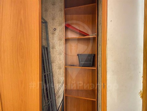 3-к квартира, 2/5 эт., 55м²