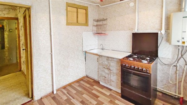 2-к квартира, 4/4 эт., 42м²