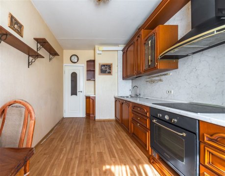 2-к квартира, 10/12 эт., 54м²