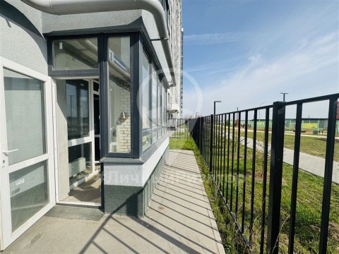 4-к квартира, 1/18 эт., 84м²