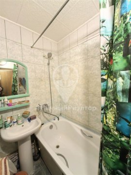 3-к квартира, 8/9 эт., 70м²