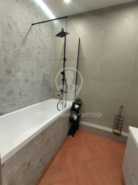 2-к квартира, 6/18 эт., 42м²