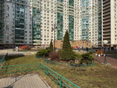 2-к квартира, 13/25 эт., 64м²