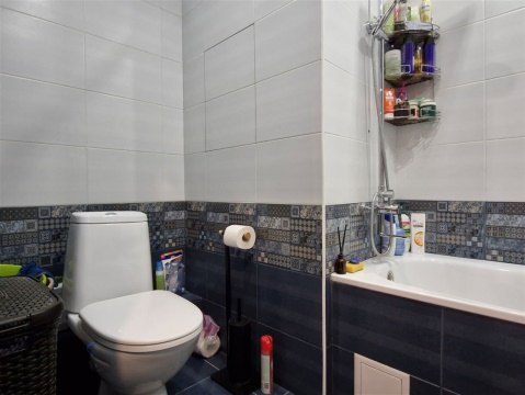 2-к квартира, 13/17 эт., 58м²