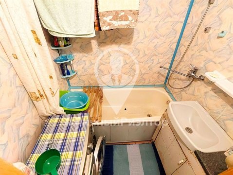 3-к квартира, 2/9 эт., 64м²