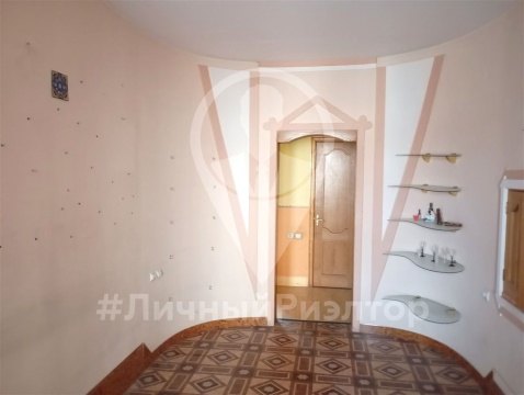1-к квартира, 3/3 эт., 270м²