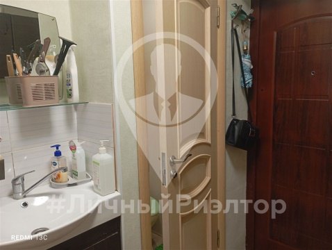 1-к квартира, 4/5 эт., 18м²