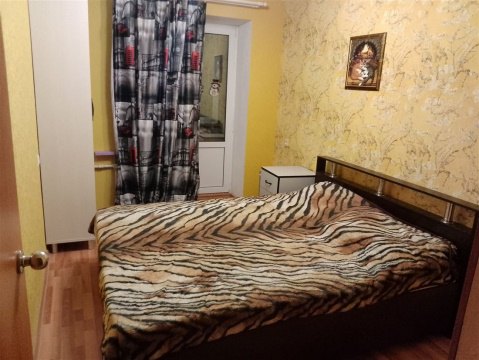 2-к квартира, 4/10 эт., 50м²