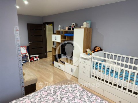 1-к квартира, 3/6 эт., 52м²