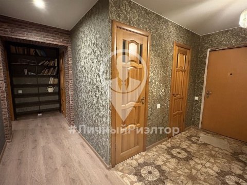 2-к квартира, 1/6 эт., 66м²