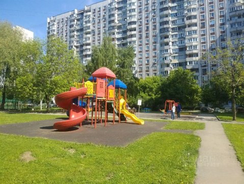 4-к квартира, 18/22 эт., 100м²