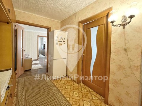 4-к квартира, 3/5 эт., 61м²
