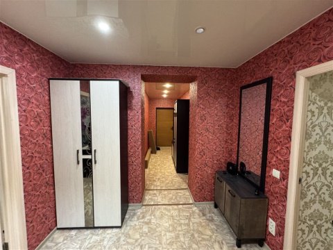 2-к квартира, 10/10 эт., 62м²