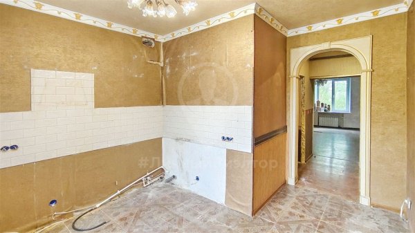 2-к квартира, 1/2 эт., 56м²