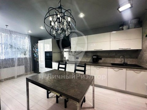 3-к квартира, 2/18 эт., 84м²