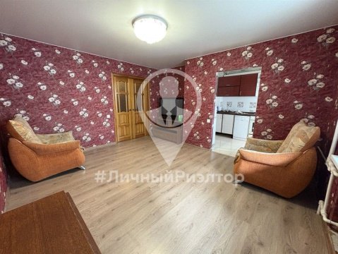 2-к квартира, 1/6 эт., 66м²
